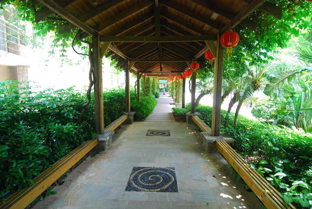 Yihe Hotel Canton Extérieur photo